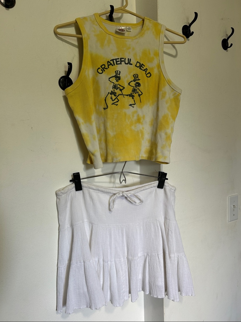 White Tiered Mini Skirt with Drawstring Waist paired with Grateful Dead tank